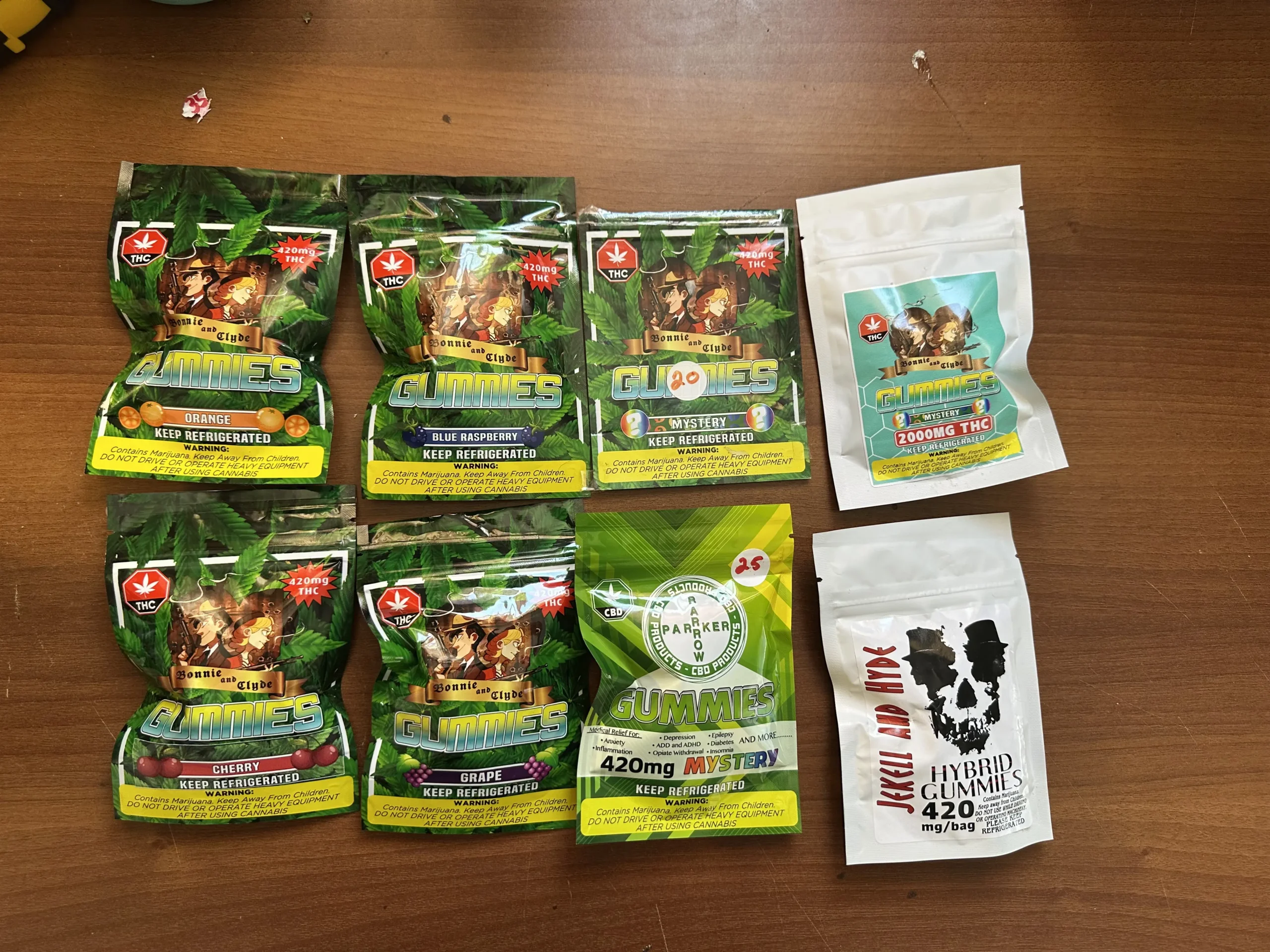 Bonnie &amp; Clyde Gummies 2000mg THC